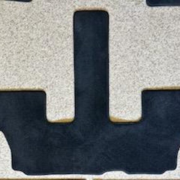 2020 Hyundai Palisade SEL Floor Mat Set - Picture 4 of 7